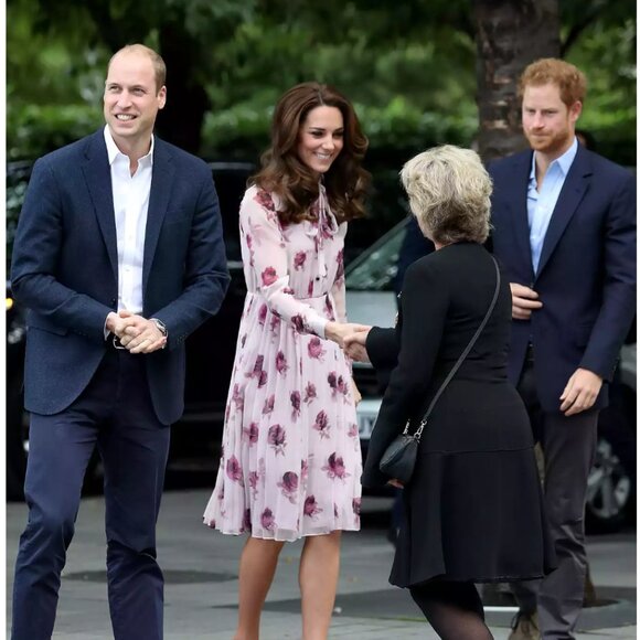 Kate Spade New York 'Encore Rose' Chiffon Dress. SIZE 2 - Picture 5 of 6